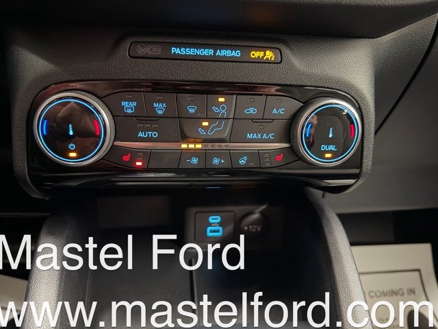 2022 Ford Escape SE Hybrid