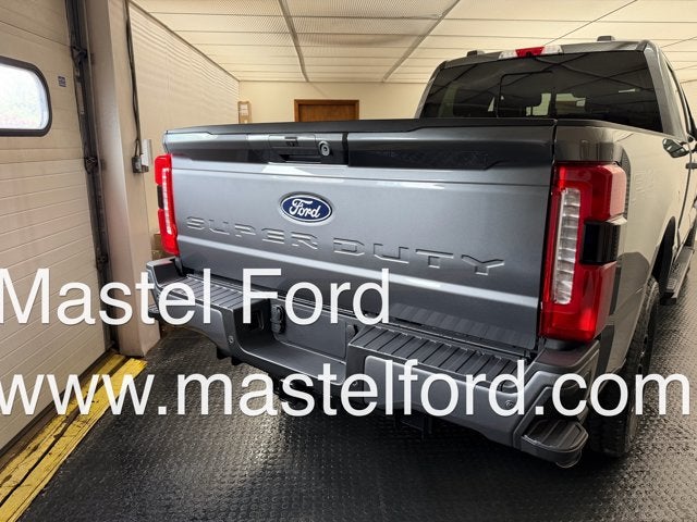 2027 Ford Super Duty F-250 SRW XLT